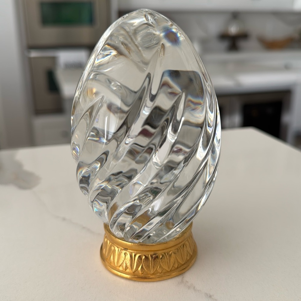 "Lenox Glass / Crystal Egg
Paperweight with stand